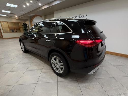 2025 Mercedes-Benz GLC 300 Base