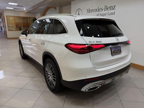 2025 Mercedes-Benz GLC 300 Base