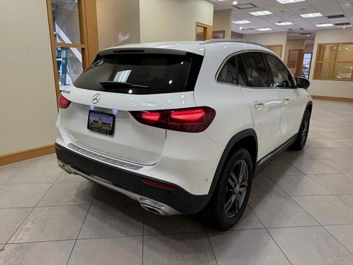 Polar White 2025 Mercedes-Benz GLA 250 4MATIC