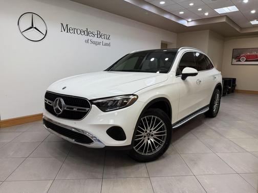 Polar White 2024 Mercedes-Benz GLC 300 Base