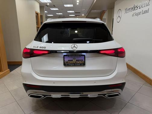 Polar White 2024 Mercedes-Benz GLC 300 Base