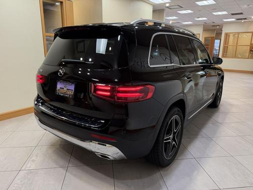 Night Black 2026 Mercedes-Benz GLB 250 Base
