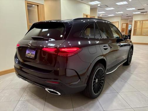 2025 Mercedes-Benz GLC 300 Base