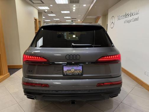 2025 Audi Q7 45 Premium Plus