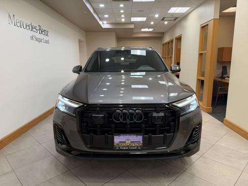 2025 Audi Q7 45 Premium Plus