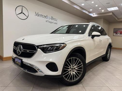 Polar White 2025 Mercedes-Benz GLC 300 Base