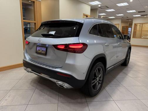 2025 Mercedes-Benz GLA 250 4MATIC