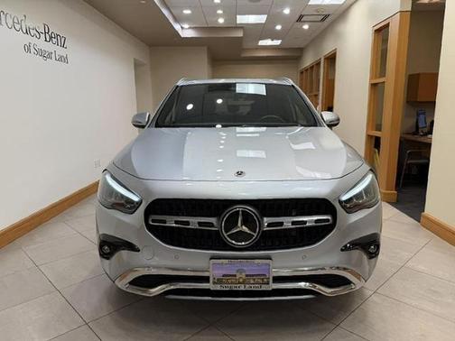 Cirrus Silver Metallic 2025 Mercedes-Benz GLA 250 4MATIC