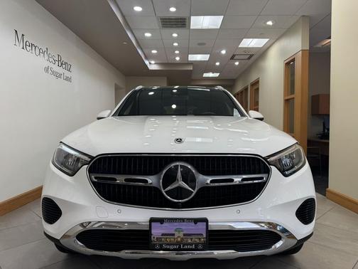 2025 Mercedes-Benz GLC 300 Base