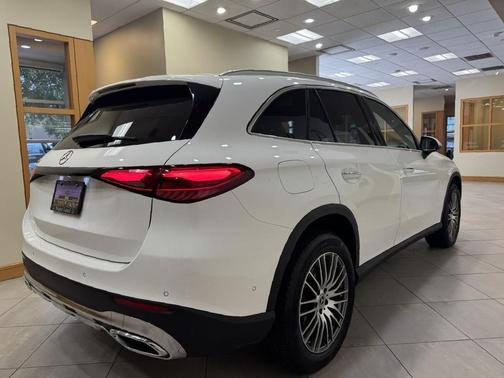 2025 Mercedes-Benz GLC 300 Base