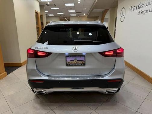 Cirrus Silver Metallic 2025 Mercedes-Benz GLA 250 4MATIC