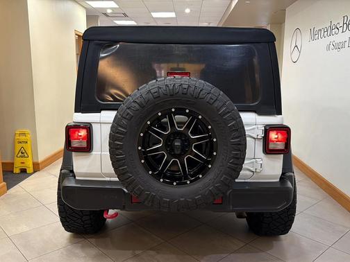 Bright White Clearcoat 2021 Jeep Wrangler Unlimited Rubicon