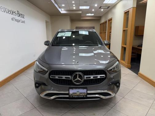 Cirrus Silver Metallic 2025 Mercedes-Benz GLA 250 4MATIC