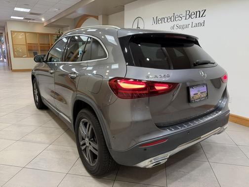 Cirrus Silver Metallic 2025 Mercedes-Benz GLA 250 4MATIC