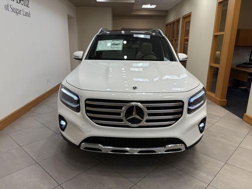 Polar White 2026 Mercedes-Benz GLB 250 Base