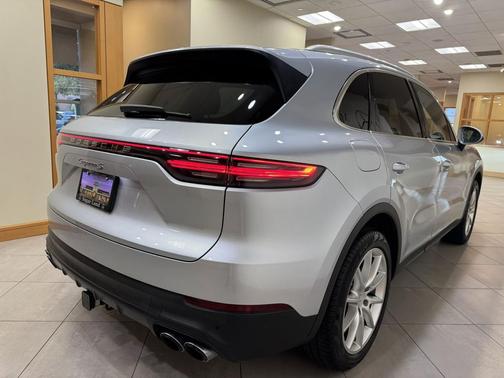 2019 Porsche Cayenne S