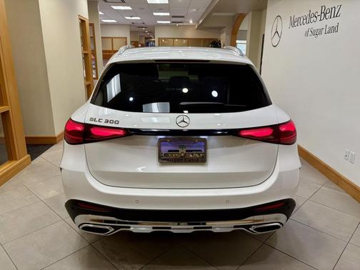 2026 Mercedes-Benz GLC 300 Base