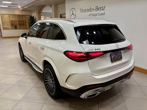 2026 Mercedes-Benz GLC 300 Base