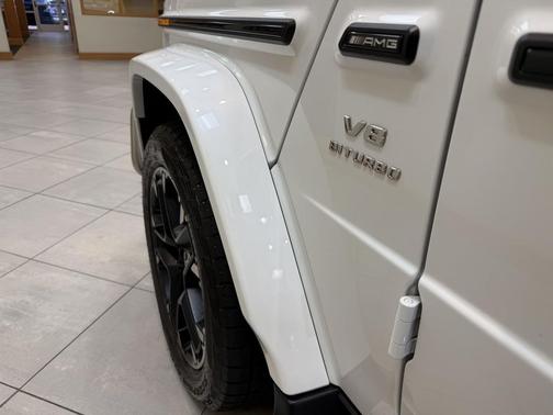 MANUFAKTUR Moonlight White Metallic 2024 Mercedes-Benz AMG G 63 4MATIC