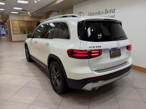 2025 Mercedes-Benz GLB 250 Base