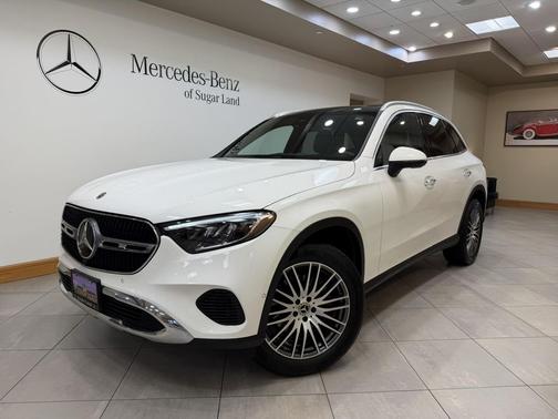 Polar White 2025 Mercedes-Benz GLC 300 Base