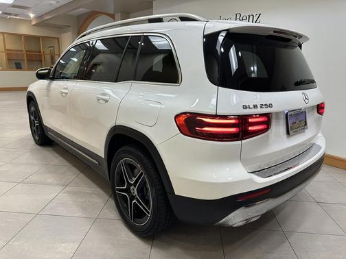 2026 Mercedes-Benz GLB 250 Base