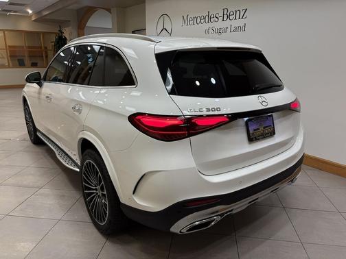 Polar White 2026 Mercedes-Benz GLC 300 Base