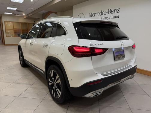 2025 Mercedes-Benz GLA 250 4MATIC