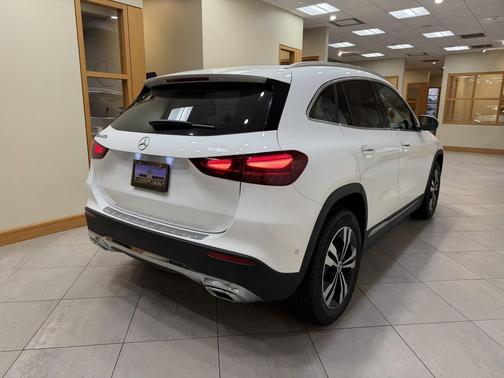 2025 Mercedes-Benz GLA 250 4MATIC