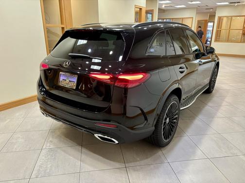 2026 Mercedes-Benz GLC 300 Base