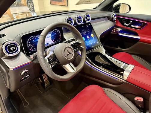 2026 Mercedes-Benz GLC 300 Base