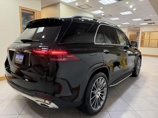Black 2026 Mercedes-Benz GLE 350 4MATIC