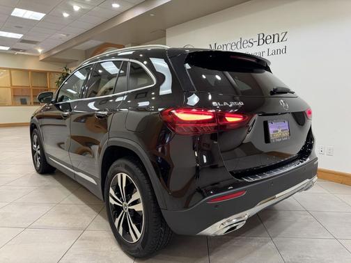 2025 Mercedes-Benz GLA 250 4MATIC