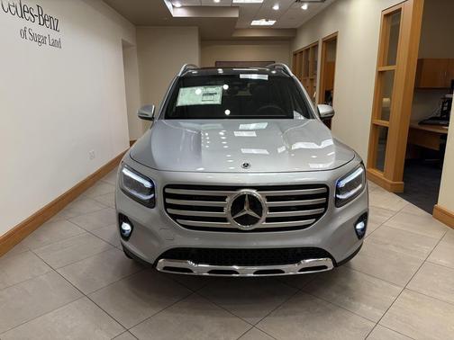 Cirrus Silver Metallic 2026 Mercedes-Benz GLB 250 Base