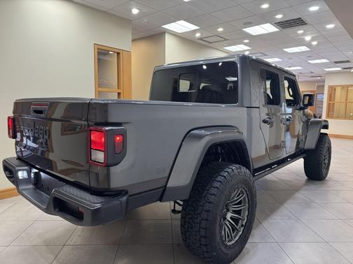 2024 Jeep Gladiator Sport S
