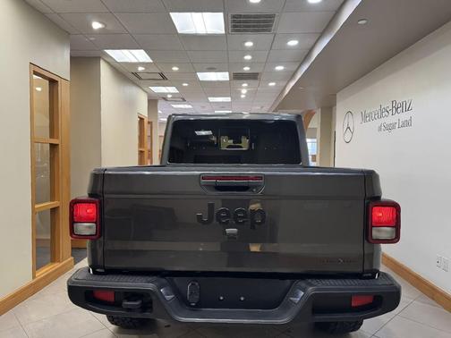 2024 Jeep Gladiator Sport S