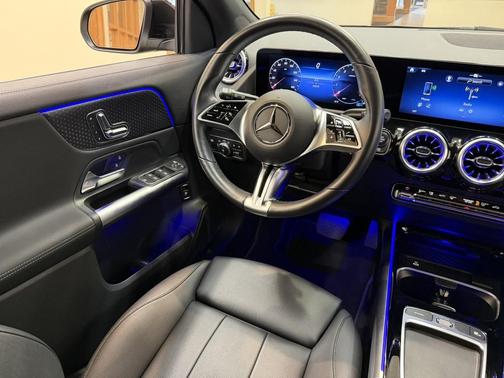 Night Black 2025 Mercedes-Benz GLA 250 4MATIC