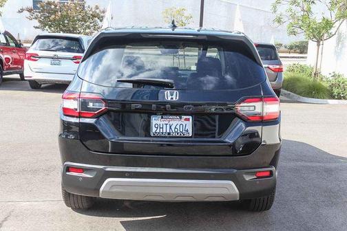 Crystal Black Pearl 2023 Honda Pilot 2WD EX-L 7 Passenger