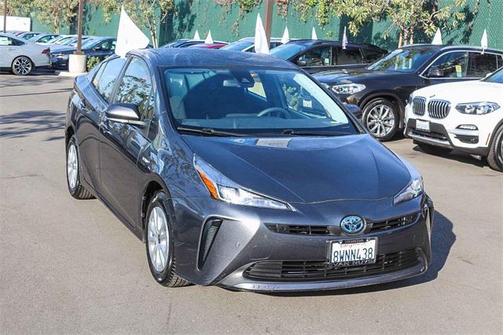 2021 Toyota Prius LE