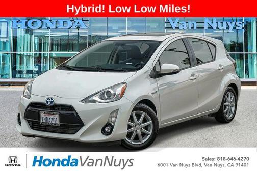 Moonglow 2015 Toyota Prius c Four
