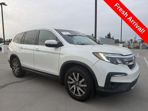White 2019 Honda Pilot EX