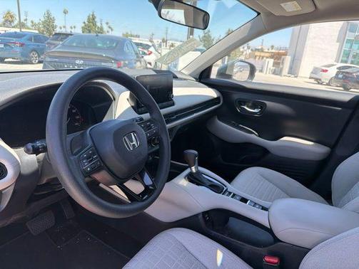 Nordic Forest Pearl 2025 Honda HR-V LX