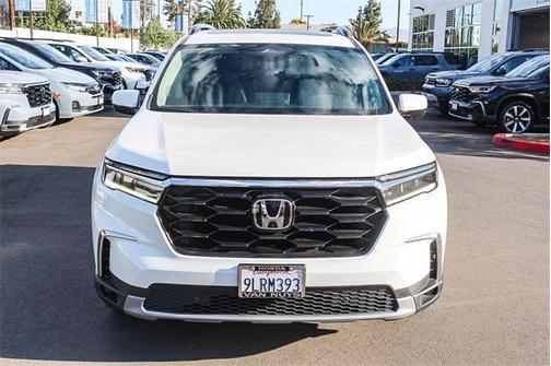 2023 Honda Pilot Touring 8-Passenger
