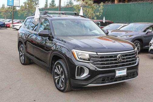 2024 Volkswagen Atlas 2.0T SE