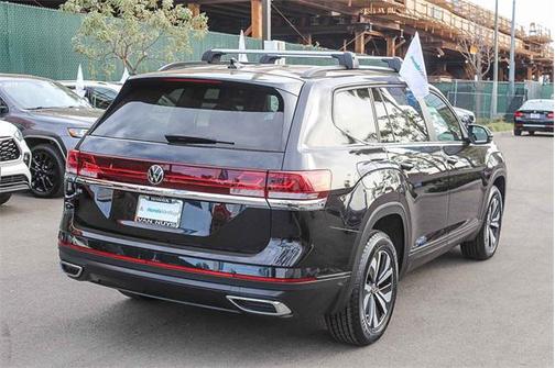2024 Volkswagen Atlas 2.0T SE