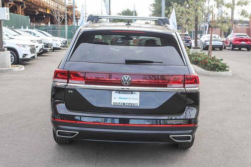 2024 Volkswagen Atlas 2.0T SE
