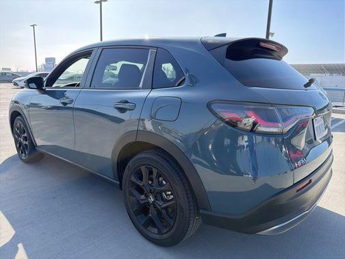 Nordic Forest Pearl 2024 Honda HR-V Sport