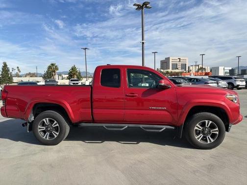 2017 Toyota Tacoma TRD Sport