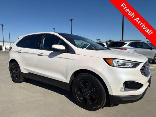 White Platinum Clearcoat Metallic 2019 Ford Edge SEL