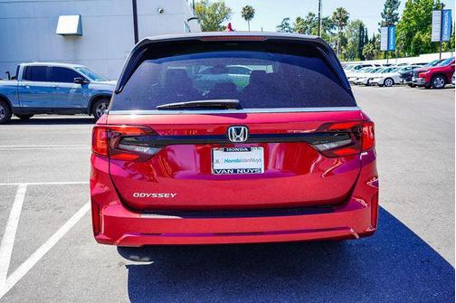 Radiant Red Metallic II 2026 Honda Odyssey EX-L